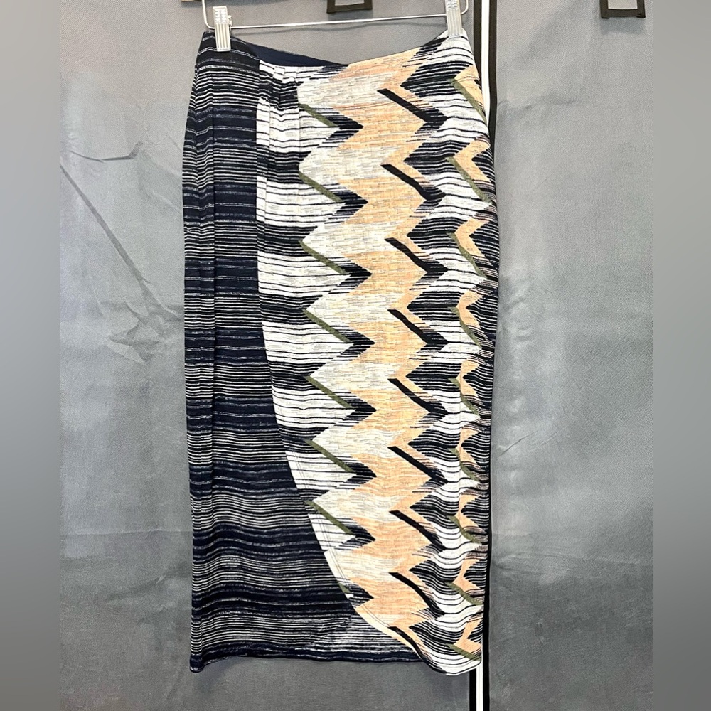 Anthropologie Maeve Medium Plata Chevron Skirt.. Thigh length blue lining